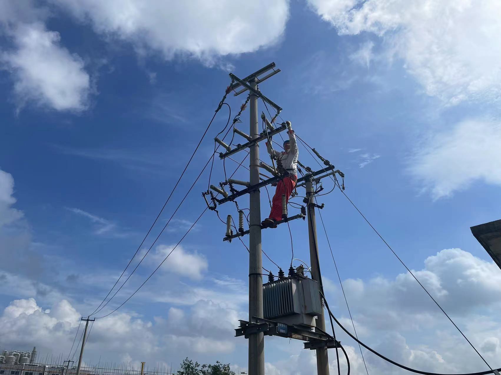 1695710721604015160.jpg 7db6dd8cd749bb80bfdba3f4dfb8823.jpg